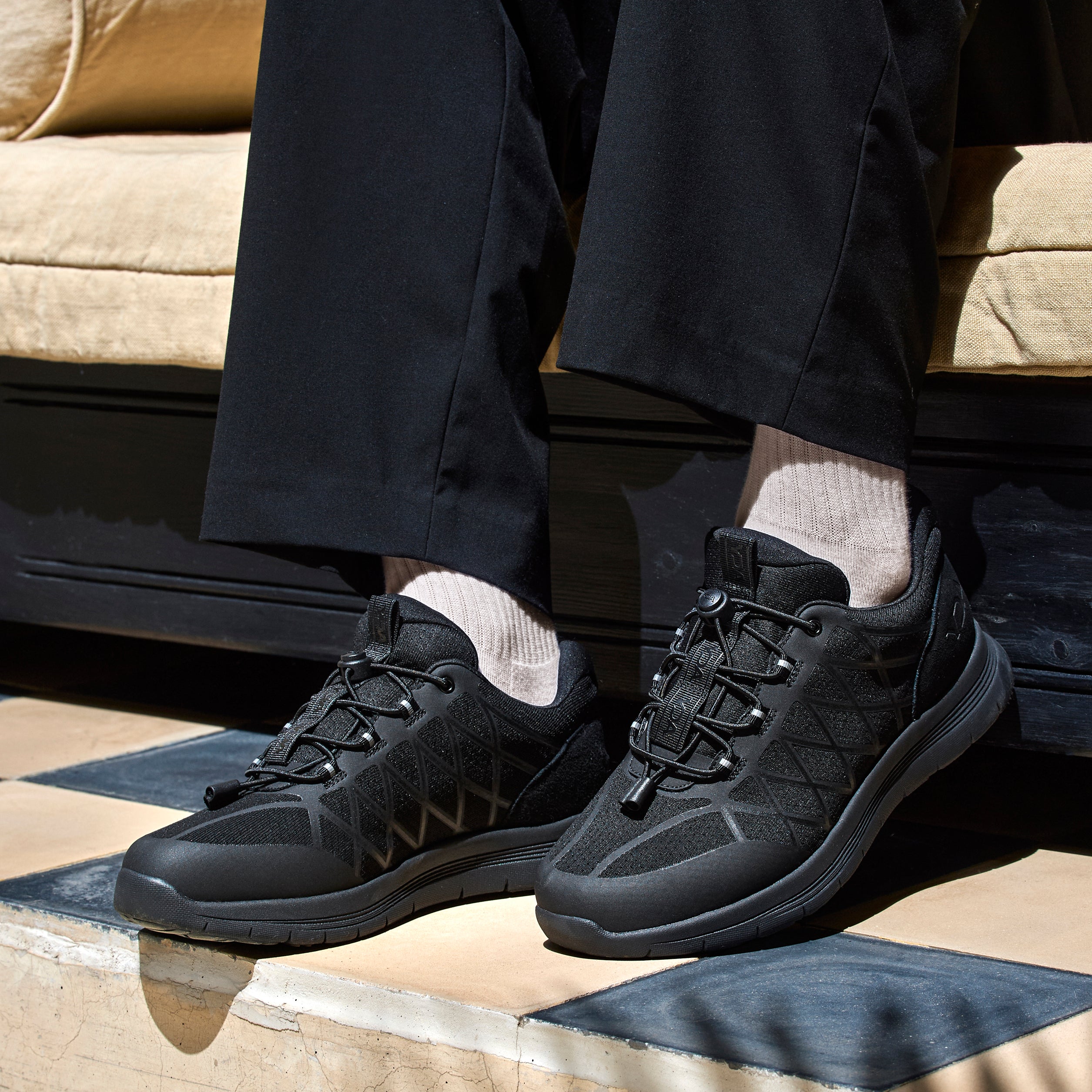 Vault W15 - ONE Water Resistant